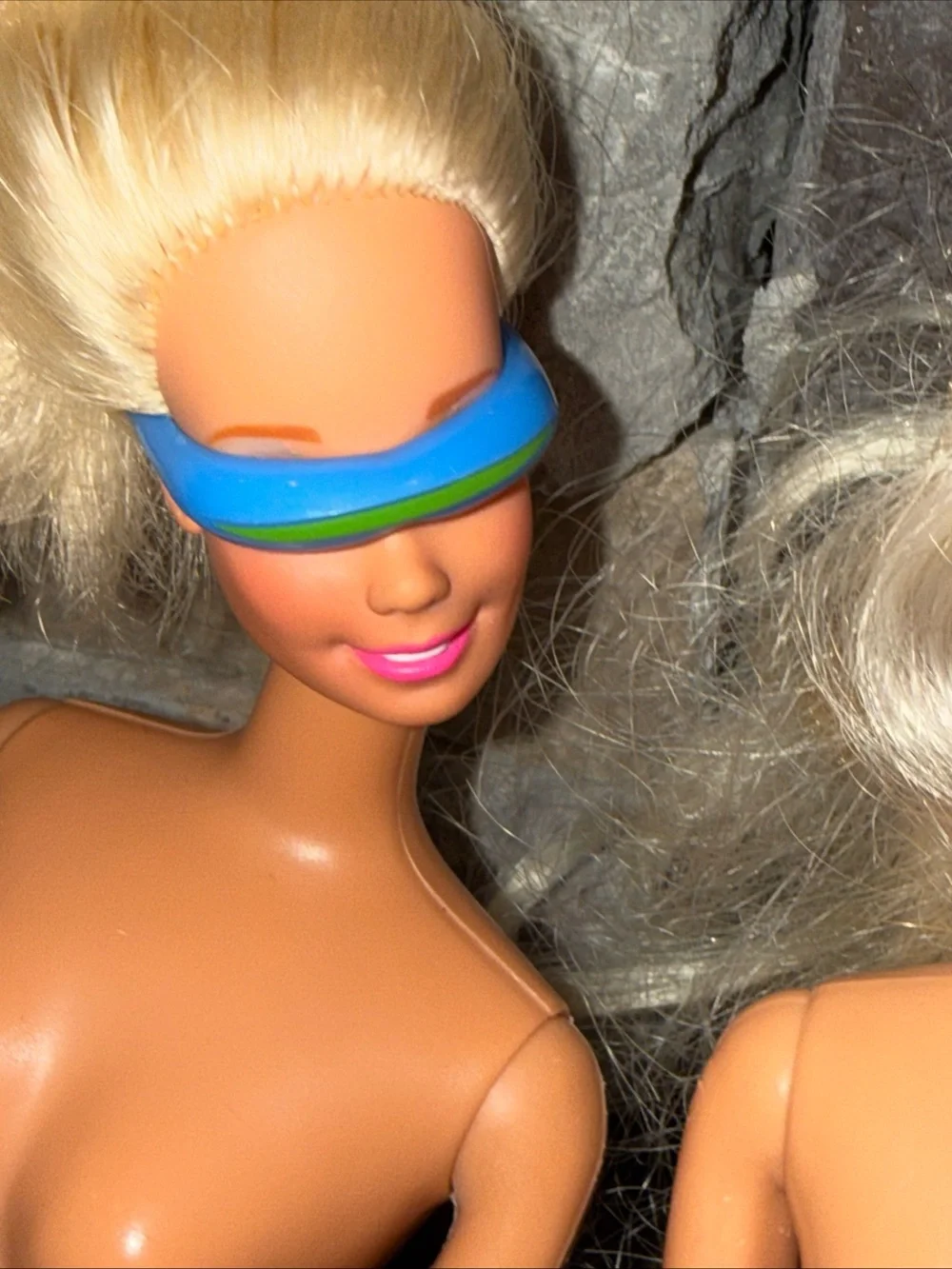 Barbie Vinatge pink masquerade glasses